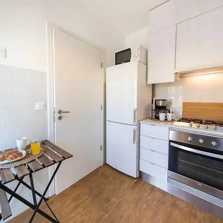 Comfortable In Campo Pequeno * ליסבון