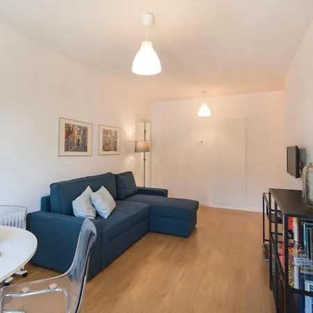 Comfortable In Campo Pequeno Lizbona