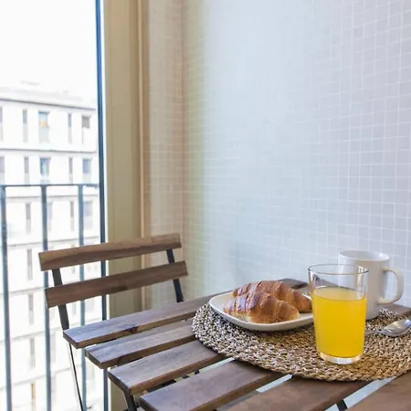 Comfortable In Campo Pequeno Apartment *