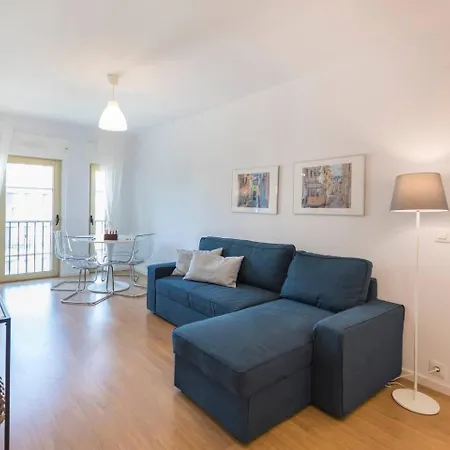 Comfortable In Campo Pequeno *