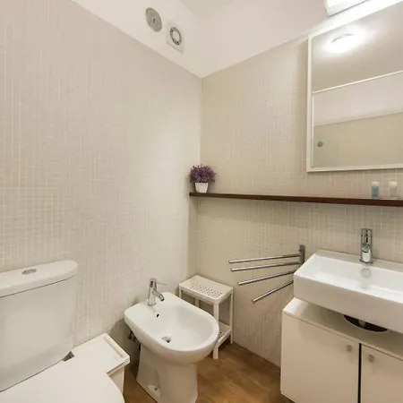 Comfortable In Campo Pequeno Apartman